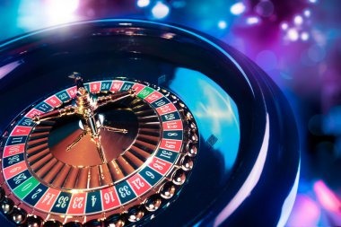 granat88 Caribbean Stud Poker table on mobile screen with cards and betting buttons